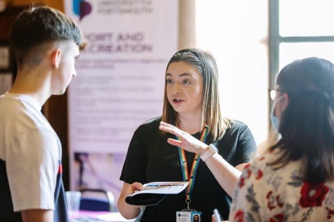 22/09/2021.Open Day - UoP ..All Rights Reserved - Helen Yates- T: +44 (0)7790805960.Local copyright law applies to all print & online usage. Fees charged will comply with standard space rates and usage for that country, region or state.